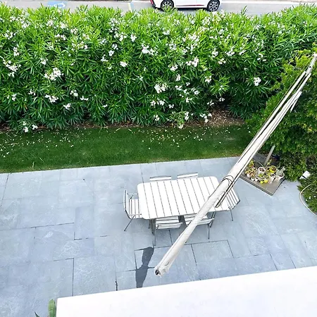 Elegante Am Strand, Jacuzzi Und Garten Будинок відпочинку Сенігаллія