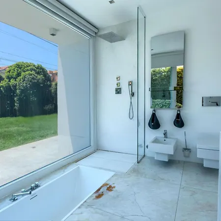 Elegante Am Strand, Jacuzzi Und Garten Будинок відпочинку
